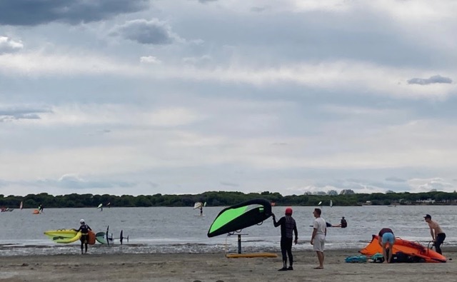 Wingfoil Montpellier Etang du Ponant