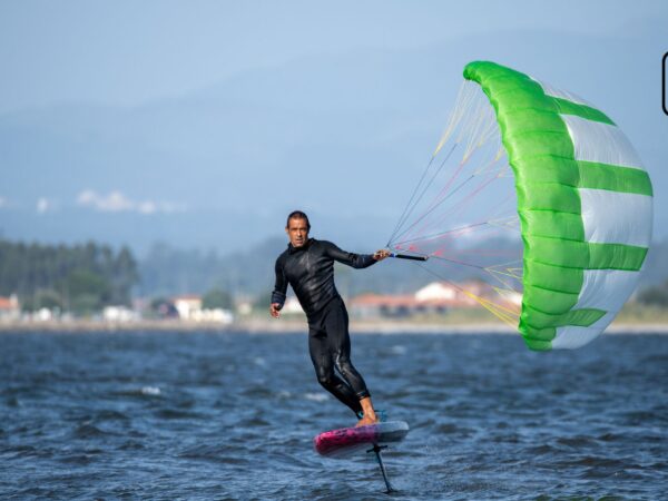 Cómo Empezar en Wind Foil Surf: Diferencias y Equipo Básico